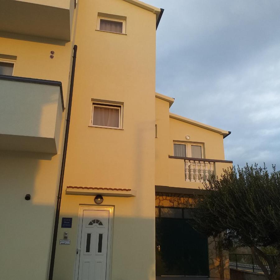 Apartments Mira Jadrtovac Esterno foto