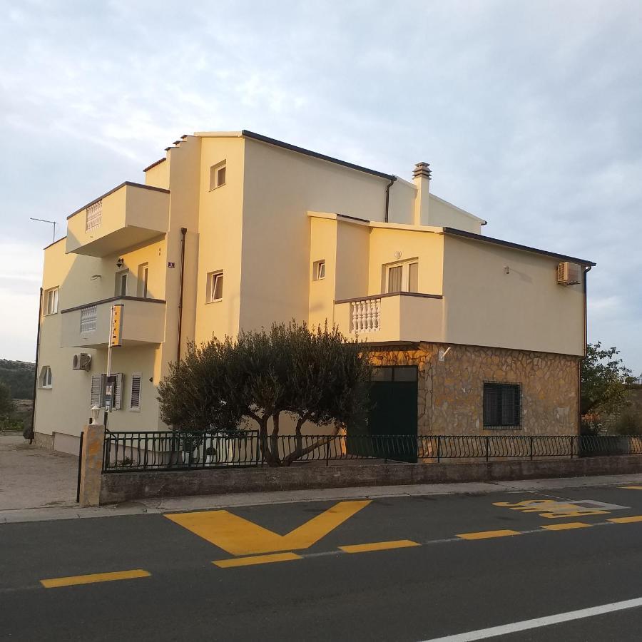Apartments Mira Jadrtovac Esterno foto